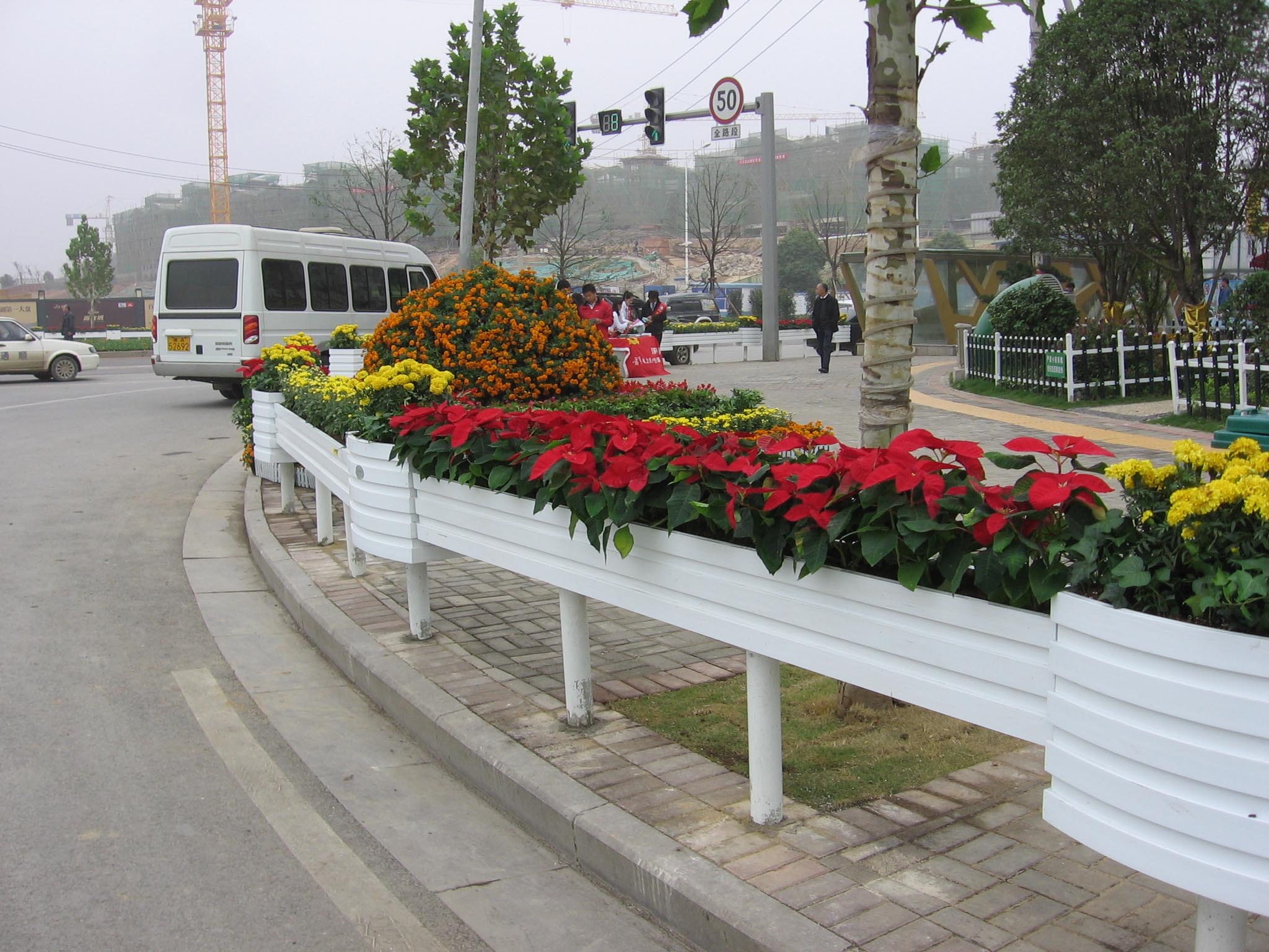 道路隔离花箱效果图