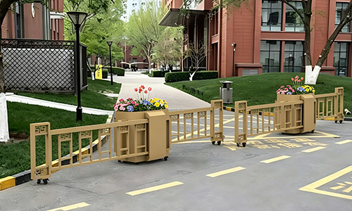 自由移动·轻松开合 | 告别传统护栏固定束缚